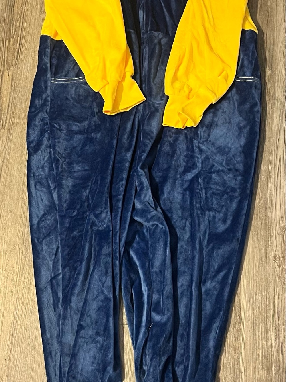 Spirit Adult Minions Kevin Jumpsuit Costume - Yellow, Blue - Picture 5 of 5
